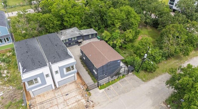 Building Photo - 6810 Del Rio St