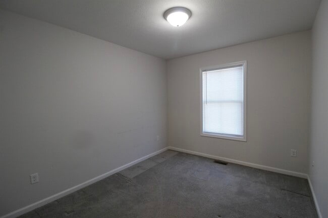 Building Photo - 2941 Locust Grv Ct