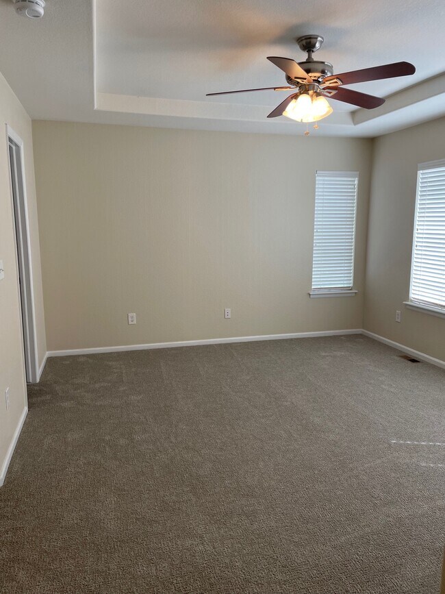 Building Photo - 5505 Abbeywood Cir