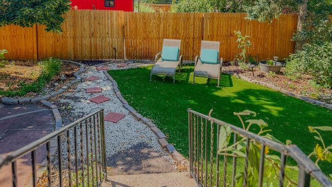 Building Photo - 835 E Boulder St