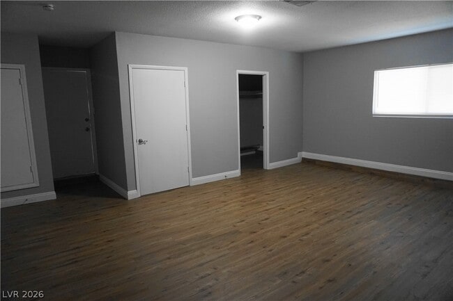 Building Photo - 7400 Alta Dr