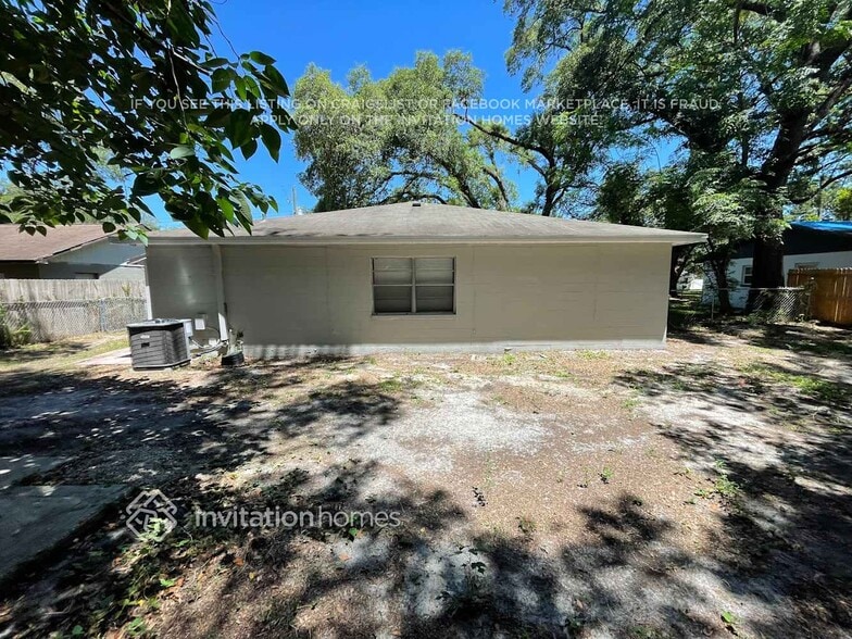 Building Photo - 2925 E 148th Ave