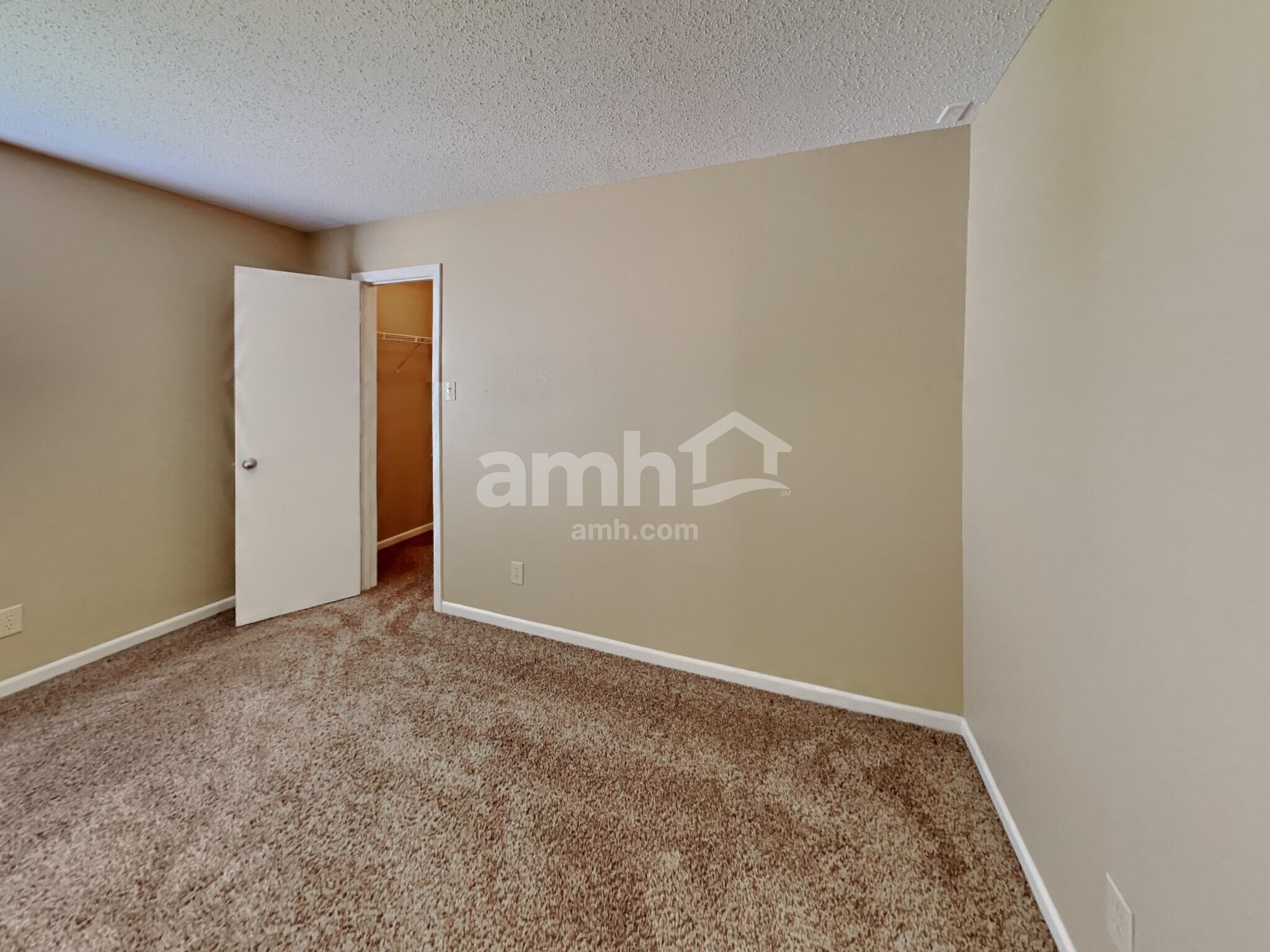 Building Photo - 9104 Cherry Grove Ct