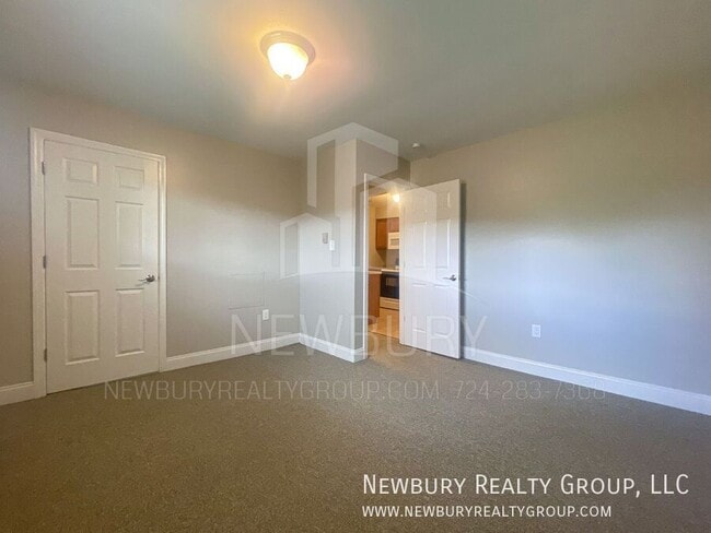 Building Photo - 20 Sunbury Estates