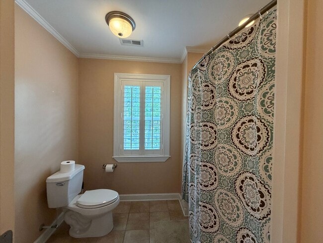 Building Photo - Carolina Lakes Gated Community!!