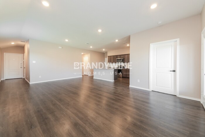 Building Photo - 1302 Community Way