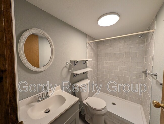 Building Photo - 6511 Blue Springs Rd