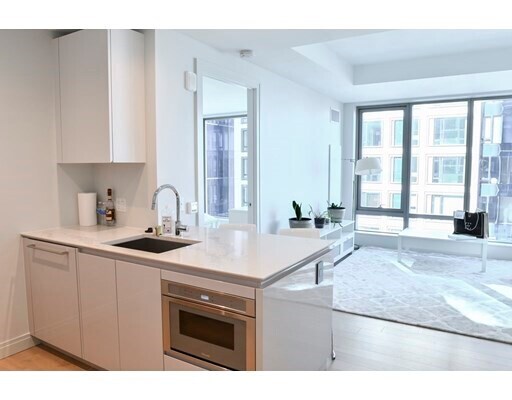 Building Photo - 125 Seaport Blvd