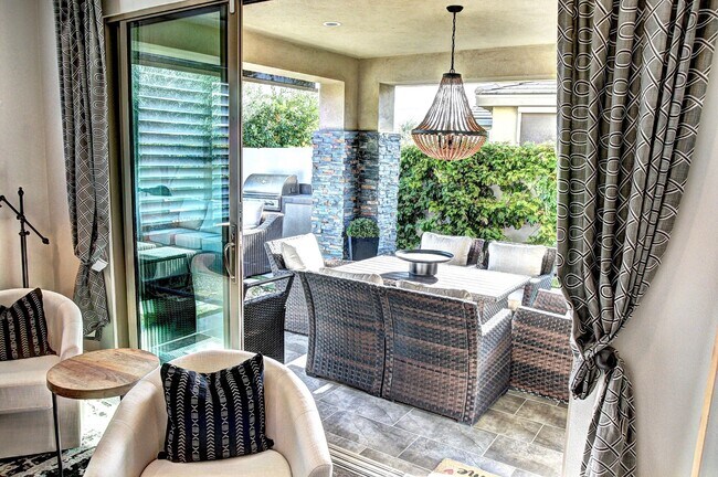 Building Photo - 51234 Longmeadow St