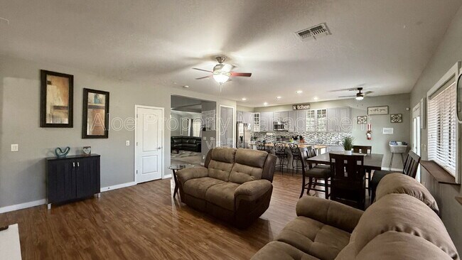 Building Photo - 3552 N Excalibur Pl