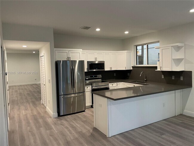 Building Photo - 2840 Shipping Ave