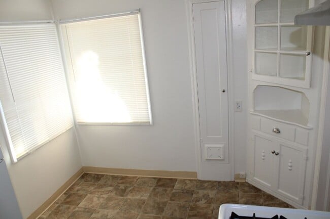 Building Photo - 500 Civic Center St