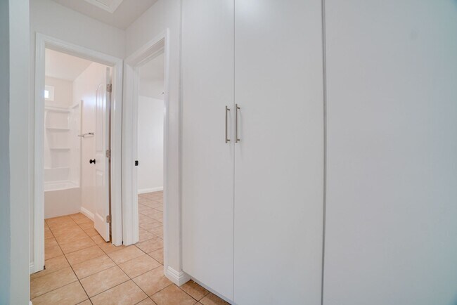 Building Photo - Coleen Ct - Gorgeous, Newly Remodeled 4 Bedroom 2 Bath House near Downtown El Cajon!