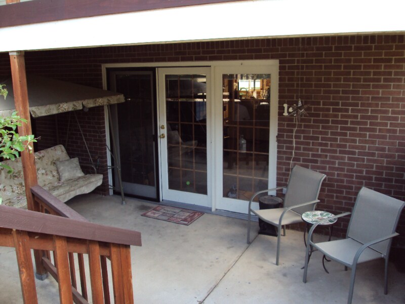 Building Photo - 2450 Hampshire Rd