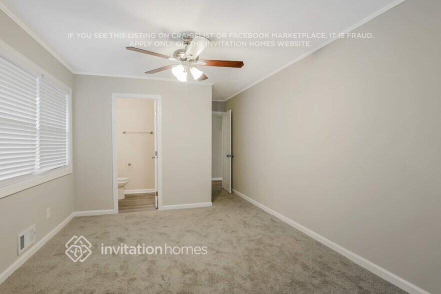 Building Photo - 8490 Meadowbrook Dr