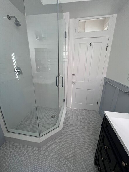 Second floor bathroom - 2135 E Fairmount Ave