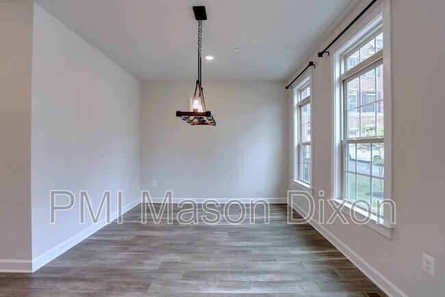 Building Photo - 4023 Dorseys Rdg Sq