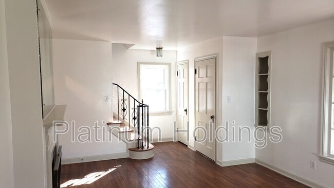 Building Photo - 3781 Northwood Rd