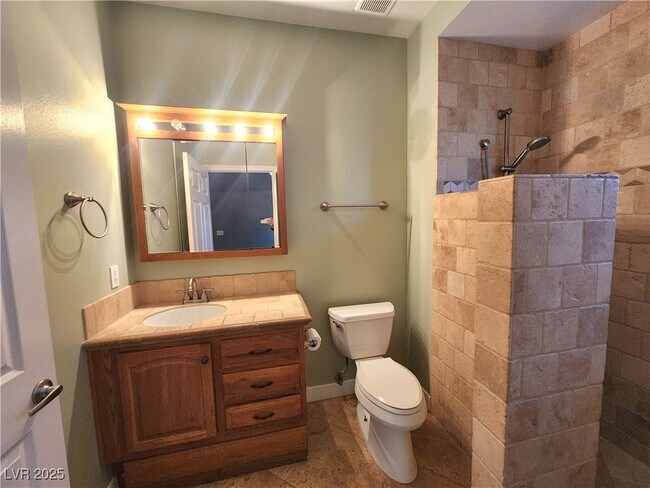 Building Photo - 5250 S Rainbow Blvd