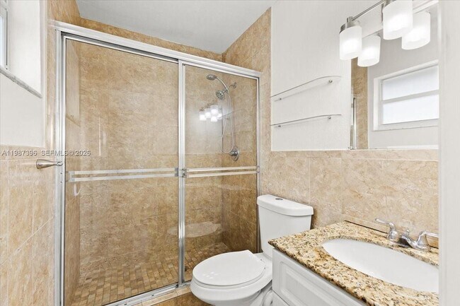 Building Photo - 2323 Van Buren St