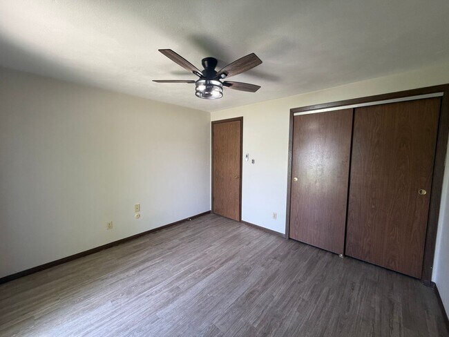 Building Photo - Shoshone Duplex