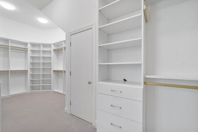Building Photo - 4202 Mendel Ln