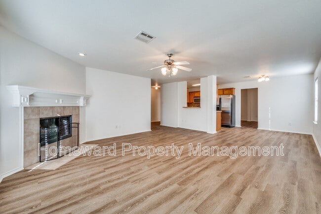 Building Photo - 9817 Tanglebrush Dr