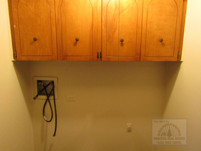 Building Photo - 21 Laramie Cove