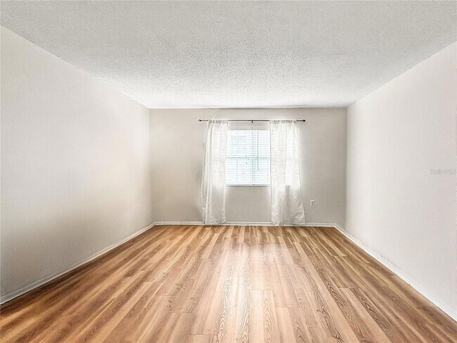 Building Photo - 1706 Belleair Forest Dr