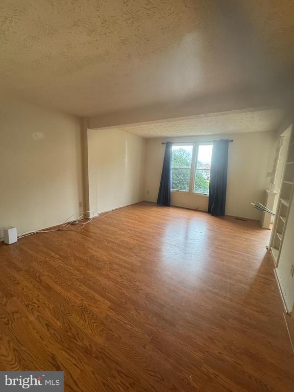 Building Photo - 3621 Seaford Ct