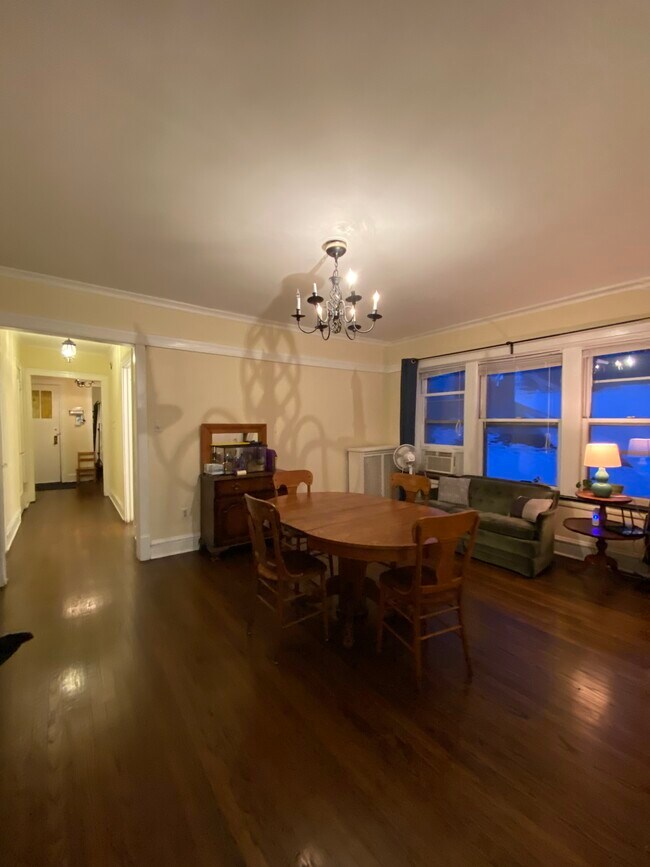 Building Photo - 6356 N Paulina St