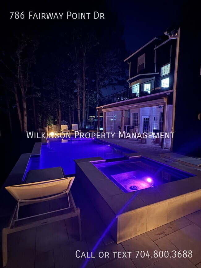 Building Photo - 786 Fairway Point Dr