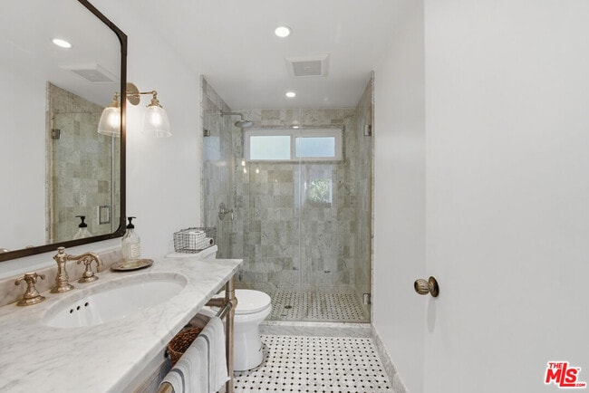 Building Photo - 4401 Nogales Dr