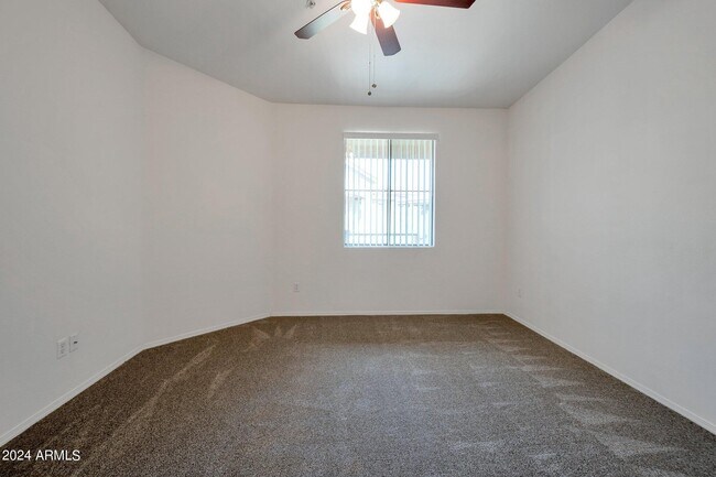 Building Photo - 10136 E Southern Ave