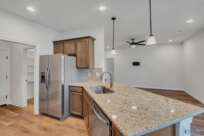 Building Photo - 16640 Aspen Ln
