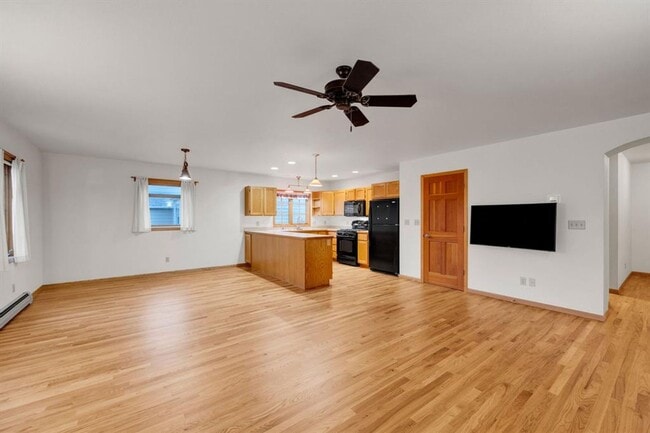 Building Photo - Great 3br Home Near UM Available ASAP