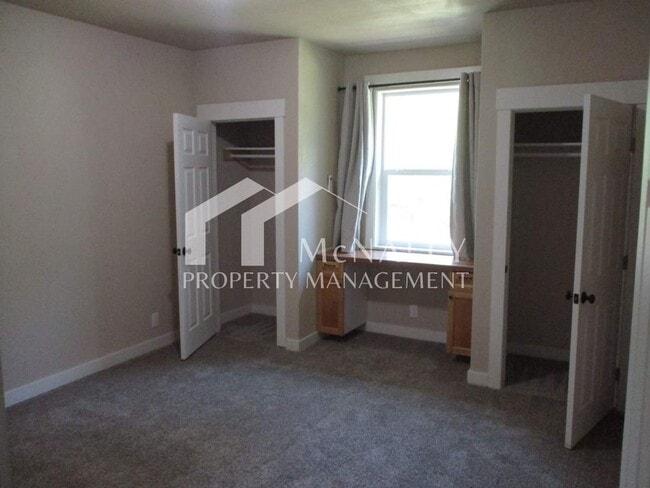 Building Photo - 7720 Artondale Dr NW