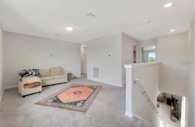 Building Photo - 9079 Royal River Cir