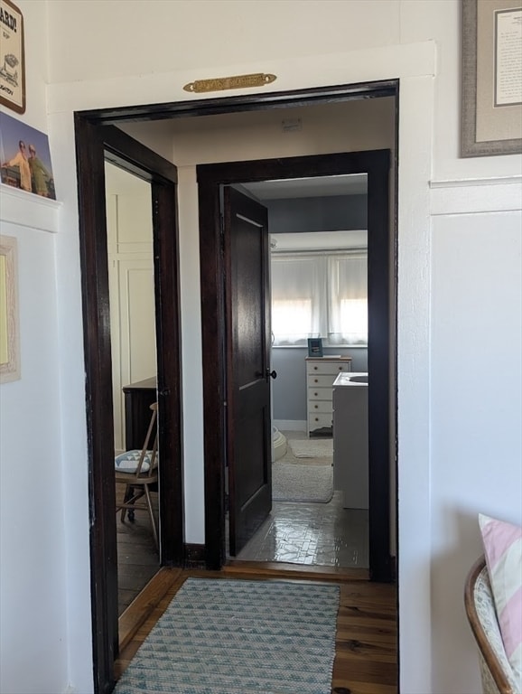 Building Photo - 12 Cove Rd