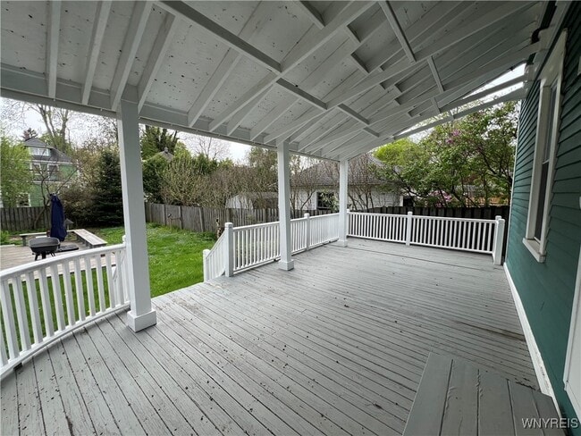 Building Photo - 32 Highland Ave