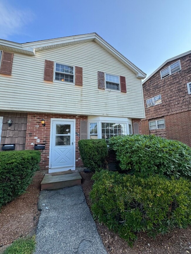 Building Photo - 238 Mt Vernon St