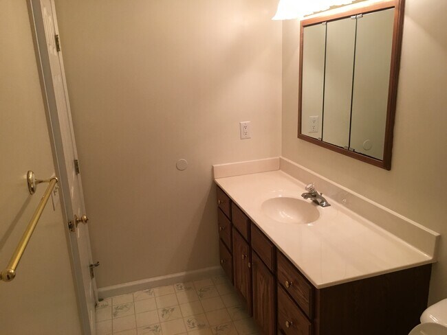 Building Photo - MFI Single Family, Heather Road