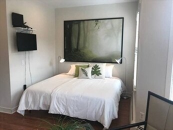 Primary Photo - 107 Chandler St