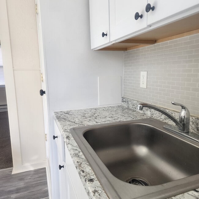 Building Photo - 2213 Lehman St