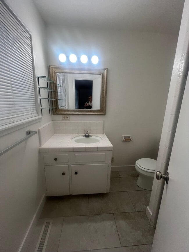 Building Photo - Updated 3 Bedroom Home in North Merced – Cul de Sac Location & Large Lot