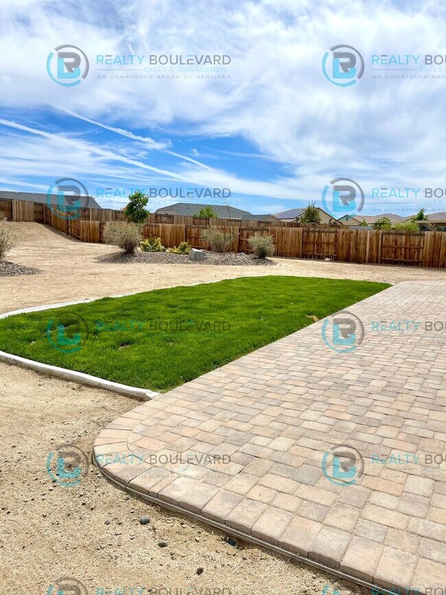 Building Photo - Welcome to your dream home in Spanish Springs, nestled off the serene Calle de la Plata.  2 Year ...