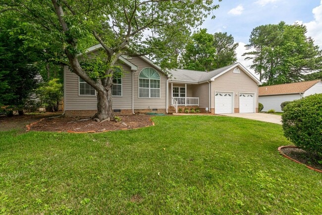 Building Photo - Beautiful Newport News Home