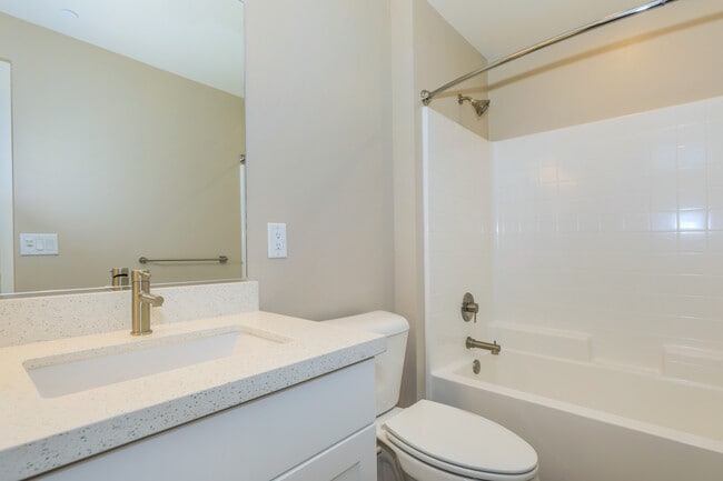 Building Photo - Los Alamitos Luxury Apartments