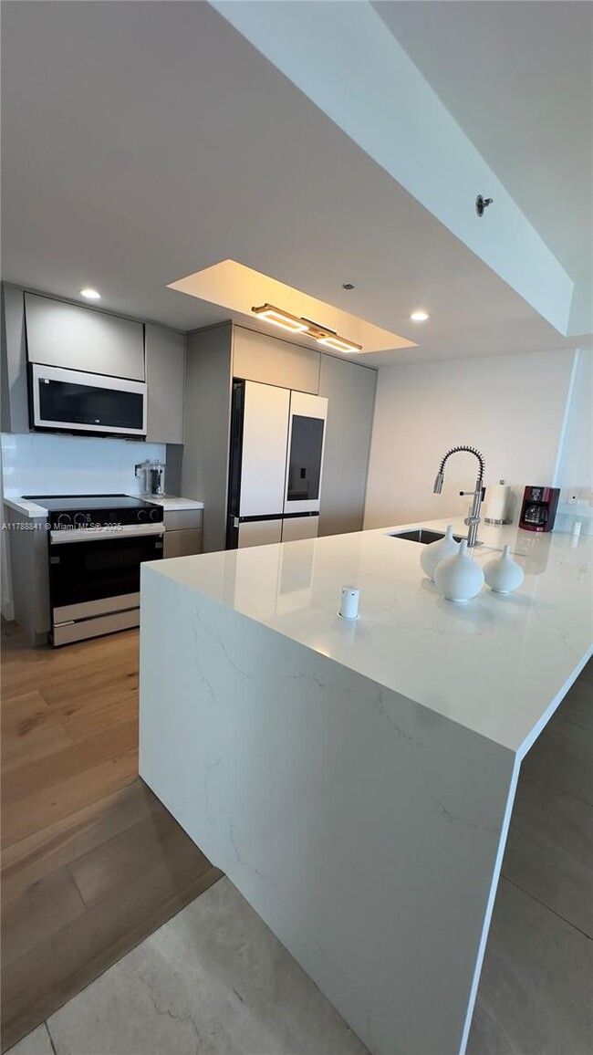 Building Photo - 50 Biscayne Blvd
