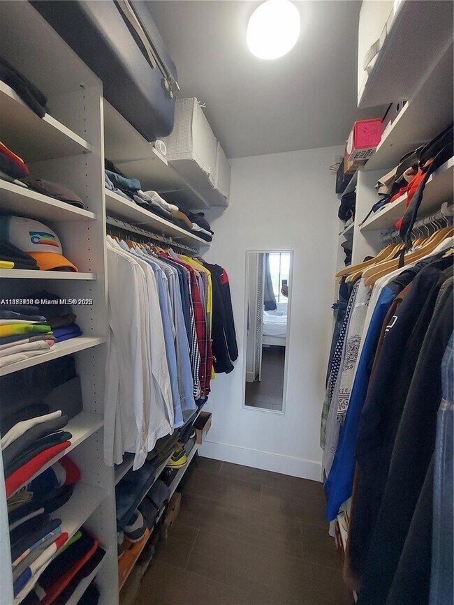 Building Photo - 2741 Taft St